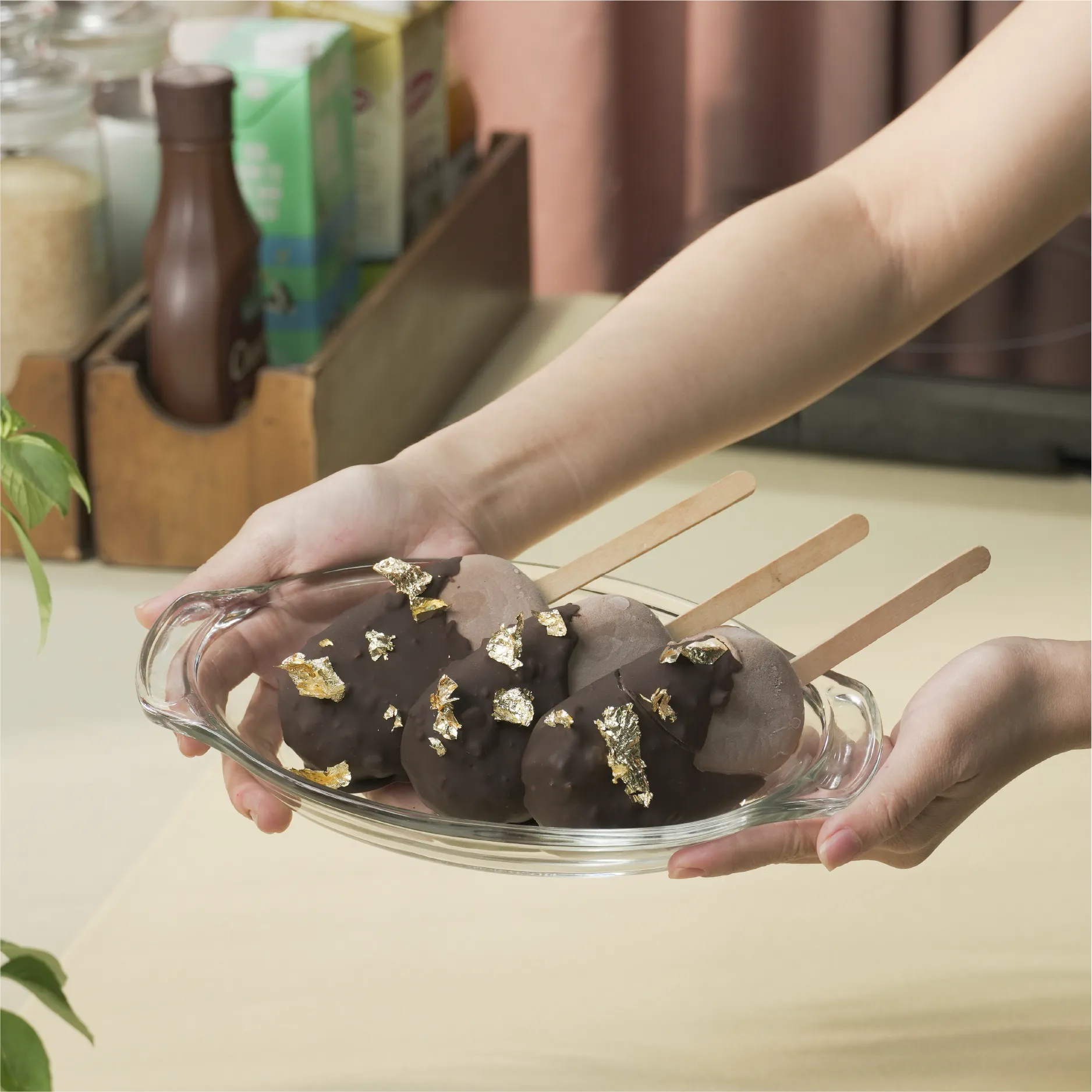 Kem Chocolate Vỏ Giòn